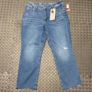 NWT Sound Style Kick Straight Ankle Jeans Size 14